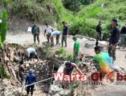 Dandim 1419 Enrekang Tinjau Lokasi TMMD Yang Sementara Berlangsung Proses Pengerasan Jalan