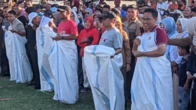 Bupati Wajo Ikut Meriahkan Perlombaan Permainan Rakyat HUT RI ke-80 di Lapangan Merdeka Sengkang