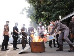 Kejari Bantaeng Musnahkan Barang Bukti 22 Perkara yang Telah Berkekuatan Hukum Tetap