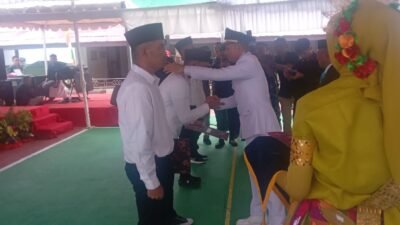 Bupati dan Wakil Bupati Enrekang Serahkan Remisi ke Narapidana di HUT RI ke 80.