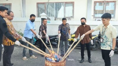 Kejari Wajo Musnahkan BB Hasil Dari 52 Kasus Tahun 2025, Dominan Kasus Narkotika