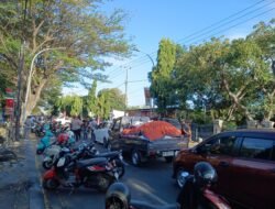 Aksi Demonstran Menutup Jalan Nasional di Bantaeng Mulai Meresahkan, Pengguna Jalan dan Masyarakat Setempat Minta Petugas Bertindak Tegas