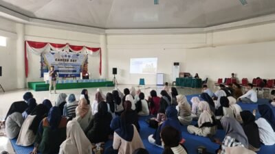 Hadiri Career Day 2025, Dosen UNIMEN Inspirasi Ratusan Siswa SMAN 2 Enrekang