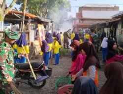 Koramil 1406-02/Tanasitolo Gelar Karya Bhakti Bersihkan Area Pasar Lajokka di Desa Inalipue