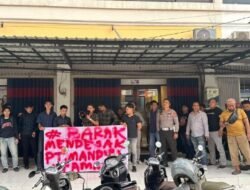 Barak Demo Kantor PT. Mandiri Utama Finance Makassar, Penarikan Kendaraan Diduga Dibekengi Oleh Oknum Anggota Polri Aktif