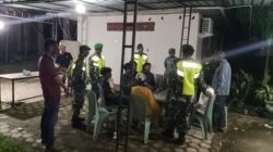 Koramil 1406-07/Takkalalla Bersama Linmas dan Tokoh Masyarakat Gelar Patroli Cipta Kondisi di Wajo