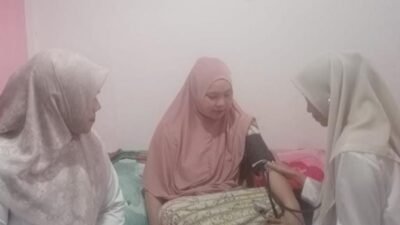 Kunjungi Ibu Nifas, UPT Puskesmas Sinoa Menuai Apresiasi Dari Masyarakat