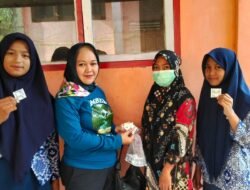 Cegah Anemia Pada Remaja Putri, Tim UPT Puskesmas Sinoa Berikan Tablet Tambah Darah di SMPN 3 Sinoa