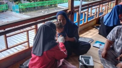 UPT Puskesmas Loka Laksanakan Imunisasi di Posyandu Kijang, Orang Tua Anak Antusias Membawa Anaknya ke Tempat Pelayanan