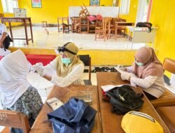 Deteksi Kesehatan Anak Secara Dini, UPT Puskesmas Ulugalung Laksanakan CKG di SMAN 5 Bantaeng