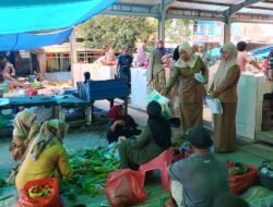 UPT Puskesmas Moti Melaksanakan Kegiatan Sosialisasi Campak/Morbili di Pasar Layoa