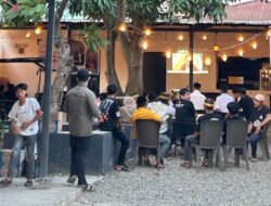 Ketua DPC Gerindra Bantaeng, M. Amhy Bersama Pemuda Adelwais Bahas Kondisi Ekonomi Dan Pentingnya Pengelolaan Anggaran Secara Efektif