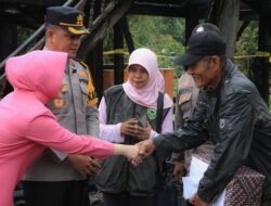 Kapolres Barru Kunjungi Korban Kebakaran di Desa Lasitae