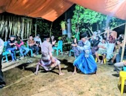 Dapat Hasil Panen Melimpah, Masyarakat Barru Rayakan Pesta Panen dan Dimeriahkan Dengan Tarian Mappadenda