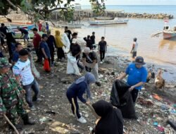 Jumat Bersih, Bupati Bantaeng Keliling dan Turun Langsung Bersihkan Lingkungan