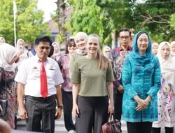 Ketua TP PKK Bantaeng Sambangi SD Inpres Pullaweng, Tinjau Fasilitas dan Aktivitas Belajar