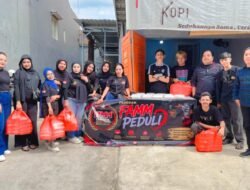 FAMM Bagikan Ratusan Nasi Dos, Sasar Tukang Becak, Pemulung dan Ojol