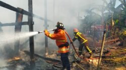 Satu Unit Rumah Panggung Hangus Terbakar di Simbang Maros, Diduga Akibat Korsleting Listrik