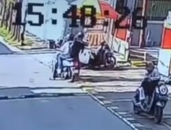 Polrestabes Makassar Ringkus  Pelaku Jambret Tas Pedagang Siomai