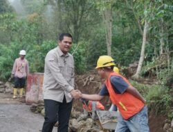 Peduli Petani, Bupati Bantaeng Tinjau Perbaikan Ruas Jalan Biringere