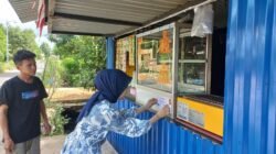 Kesling UPT Puskesmas Moti Mengawasi Penyedia Pangan Dalam Penggunaan Risiko Tambahan Makanan