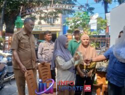 Bhabinkamtibmas Jongaya Kawal Pasar Murah, Serukan Warga Jaga Kamtibmas