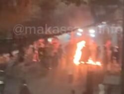 Jalan Veteran Selatan Makassar Ricuh Dini Hari, Satu Unit Motor Hangus Terbakar