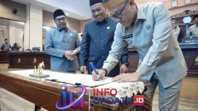 DPRD Jeneponto Gelar Paripurna Penyerahan Lima Ranperda Inisiatif dan Persetujuan Ranperda Pertanggungjawaban APBD 2025
