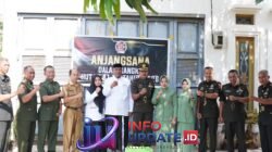 HUT ke-81 TNI, Kodim 1406/Wajo Hadir Menyapa dan Berbagi Kepedulian kepada Warga
