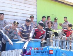 Polres Wajo Salurkan 12.000 Liter Air Bersih untuk Warga Maddukkelleng, Kecamatan Tempe
