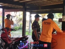 Babinsa Koramil 1406-10/Pitumpanua Dampingi Penyaluran Air Bersih bagi Warga Terdampak Kemarau