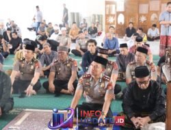 Jumat Keliling Jadi Sarana Kapolres Maros Perkuat Silaturahmi dengan Warga