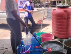 Kerjasama  Lintas OPD, Diskominfo Enrekang Salurkan Air bersih Untuk Masyarakat